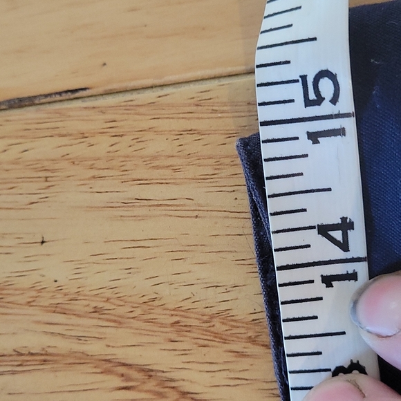 Navy shorts with pockets - Picture 7 of 8